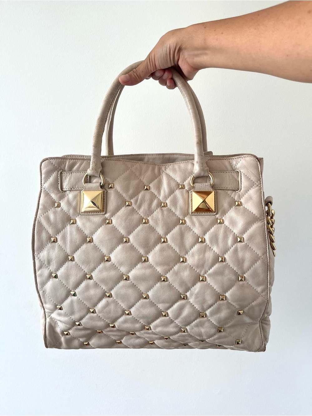 Michael Kors Hamilton Quilted Cream Leather Satchel with Gold Studs - Picture 2 of 16